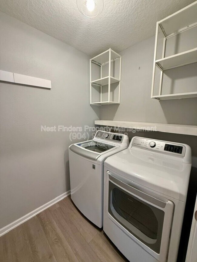 Building Photo - 3130 Little Kern Ln