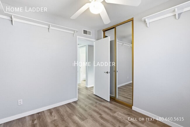 Building Photo - 1021 W Laguna Dr