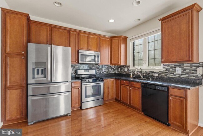 Building Photo - 4505 Henley Pl