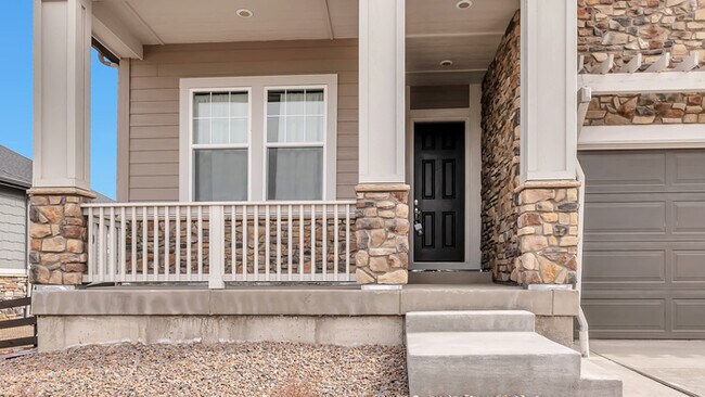 Building Photo - Beautiful Home in Canyons South!