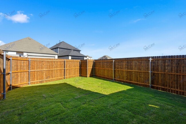 Building Photo - 239 Golden Run Dr