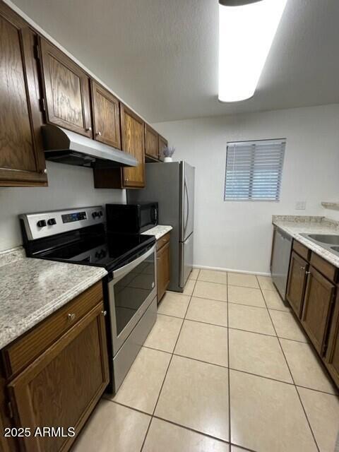 Building Photo - 533 W Guadalupe Rd