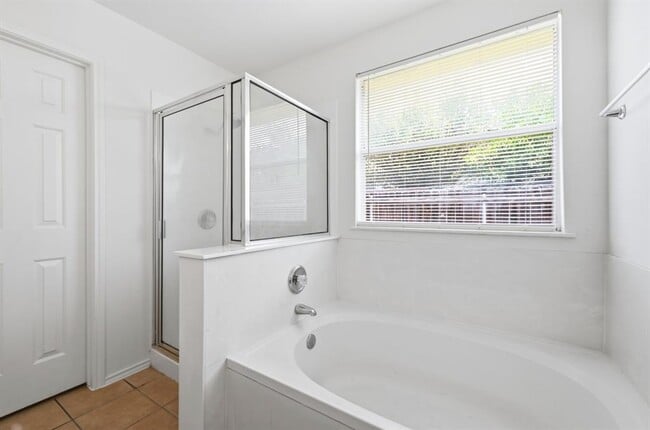 Building Photo - 123 Loon Lake Dr
