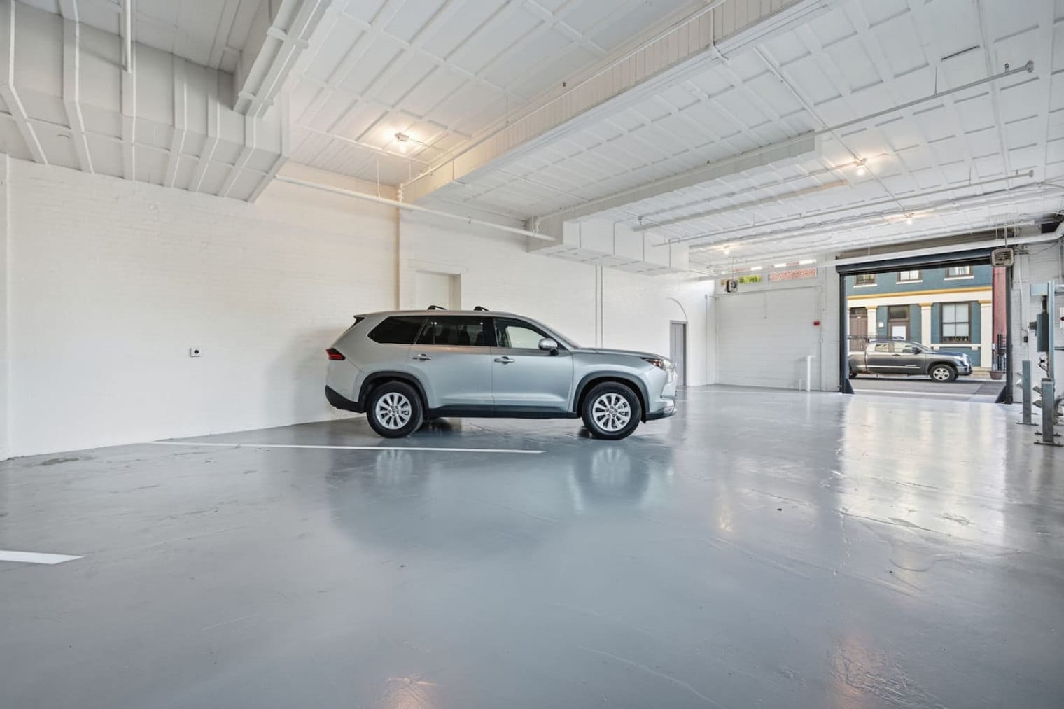 Building Photo - 222 W 15th St