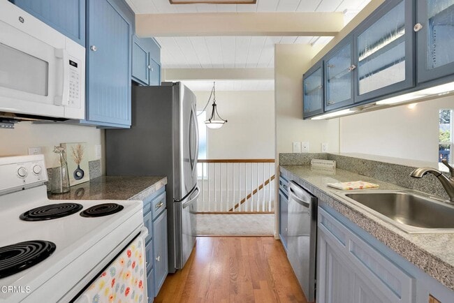 Building Photo - Beautiful 3 bedroom in Rio Del Mar Flats with Ocean Views!