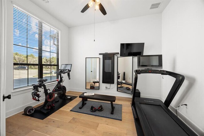 Building Photo - 212 Texas Bluebonnet Trl