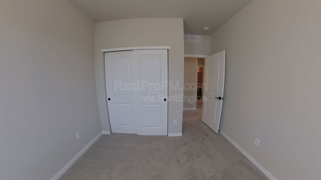 Building Photo - 776 Nob Hl Ln