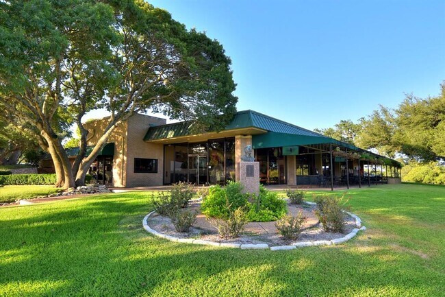 Building Photo - 11125 Pinehurst Dr