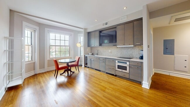 Building Photo - Dupont Circle Modern Studio Apartment In H...