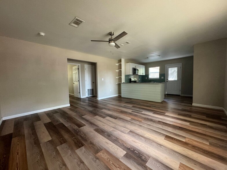 Building Photo - 1714-1716 Stewart St