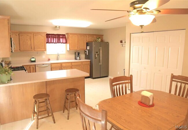 Building Photo - 347 Logan Dr