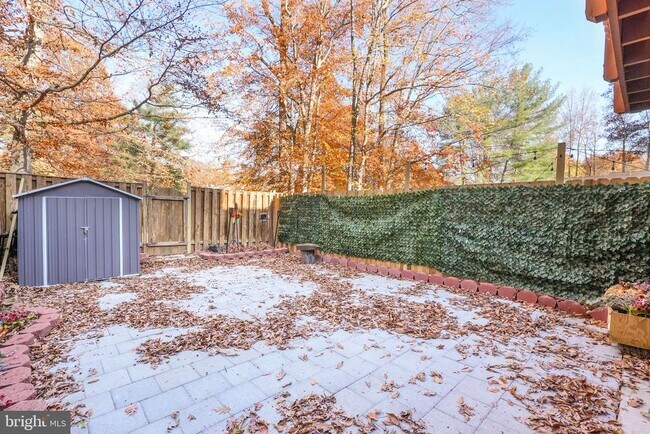 Building Photo - 6446 Shannon Station Ct