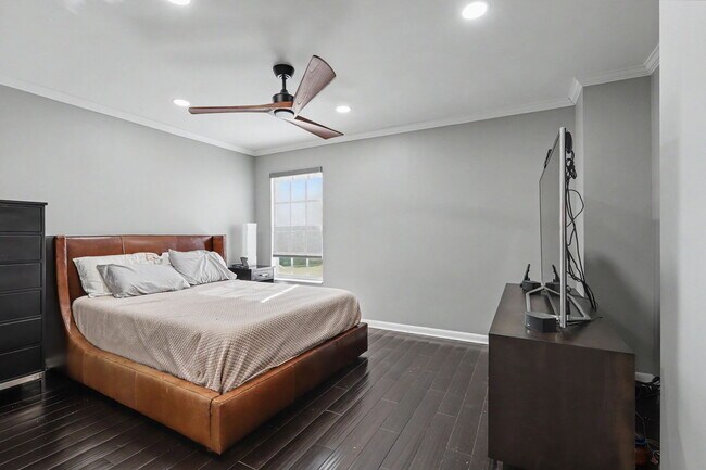 Building Photo - 6600 Gentle Ben Cir