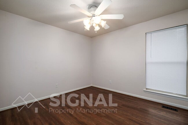 Building Photo - 2817 Altadena S Way