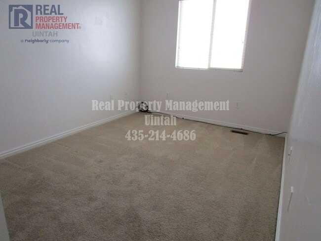 Building Photo - Beautiful Twin Home for Rent!