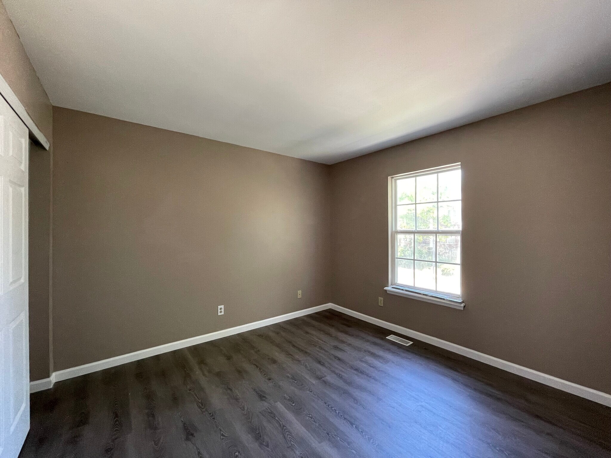 Building Photo - 636 Canary Estates Dr