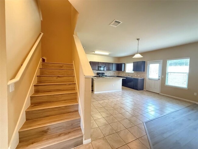 Building Photo - 503 Libani Ln
