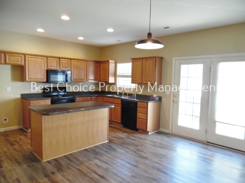 Building Photo - 354 Moonstone Dr