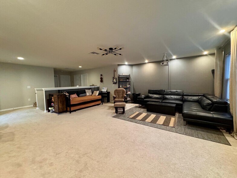 Building Photo - 19376 Roseate Dr