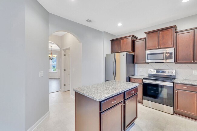 Building Photo - COMING EARLY JUNE 2026! (Pet Friendly)