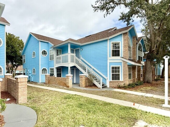 Building Photo - 2723 N Poinciana Blvd