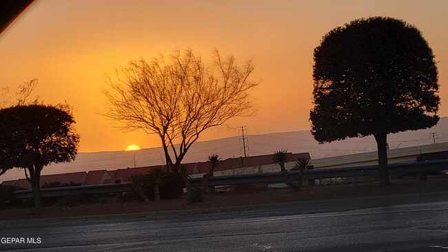 Building Photo - 336 Villa Canto St