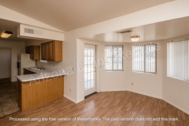 Building Photo - VALUE MEETS COMFORT!