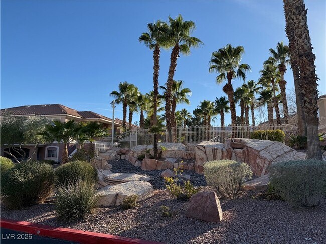 Building Photo - 401 Amber Pine St