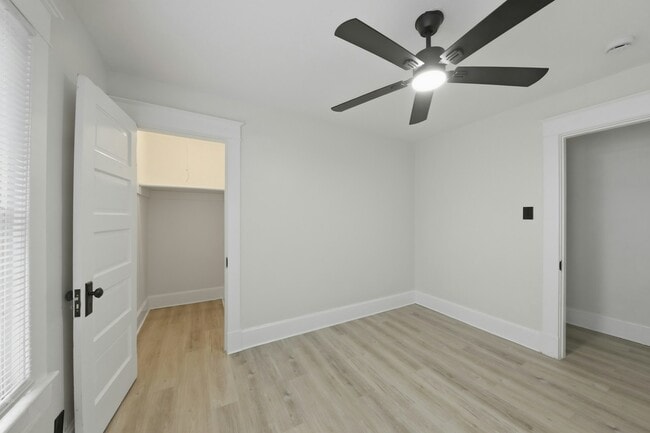 Building Photo - 1400 Woodlawn Ave
