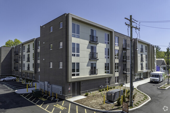 Building Photo - The Vale