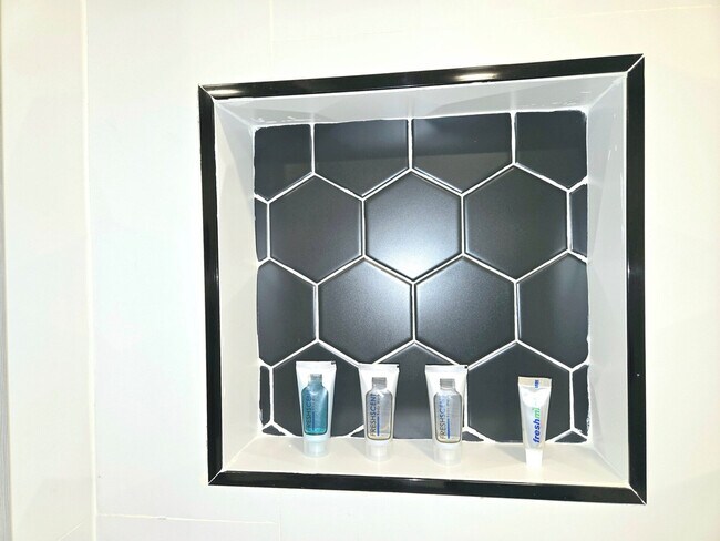 Building Photo - 451 E Lincoln Ave