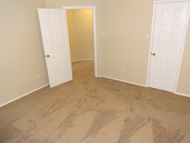 Building Photo - 522 Robinwood Dr