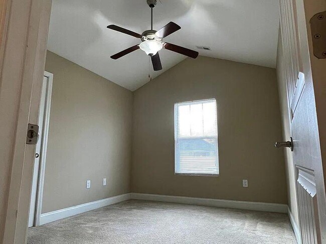Building Photo - 308 Marquis Ct