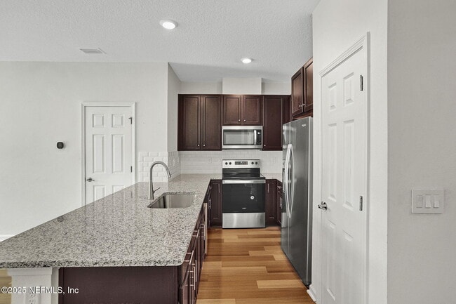 Building Photo - 92 Silver Fern Dr