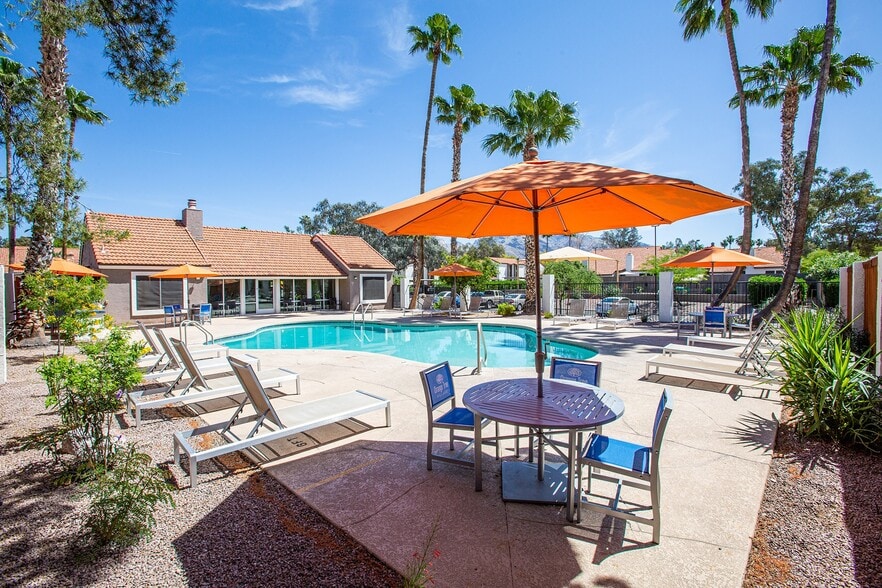 Primary Photo - Orange Tree Village