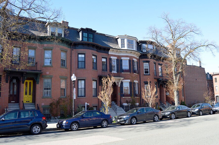 Primary Photo - 87 Warren Ave