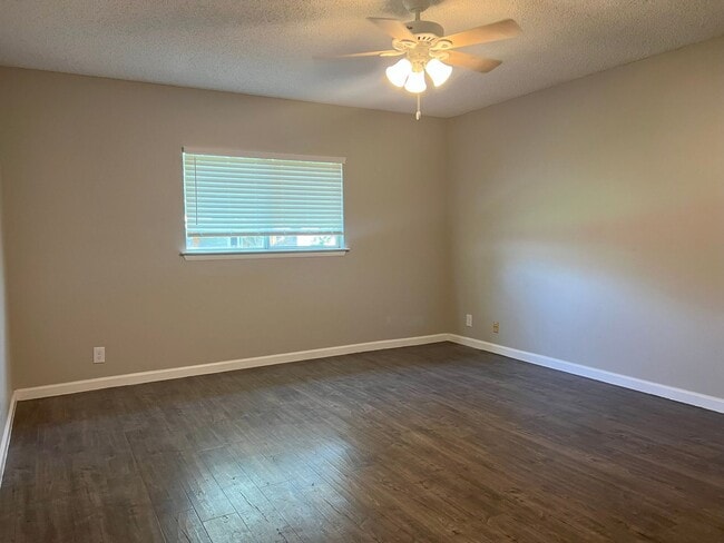 Building Photo - Lovely Ventura rental!