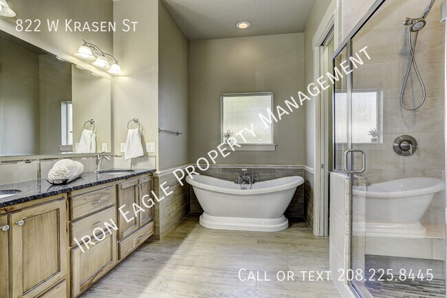 Building Photo - 822 W Krasen St