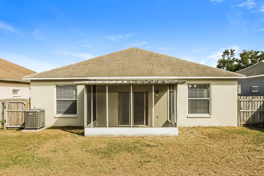 Building Photo - 327 Sand Ridge Dr