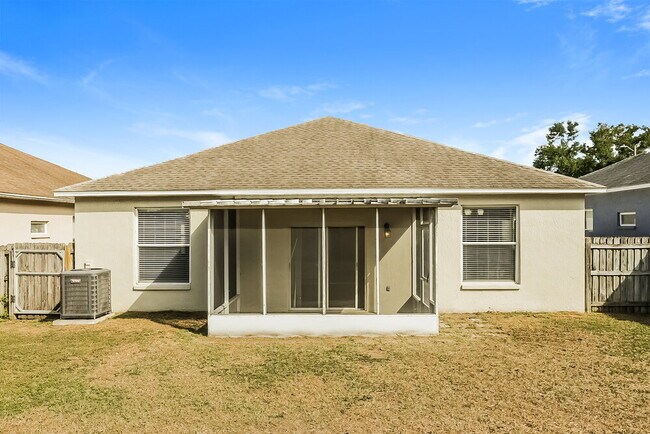 Building Photo - 327 Sand Ridge Dr