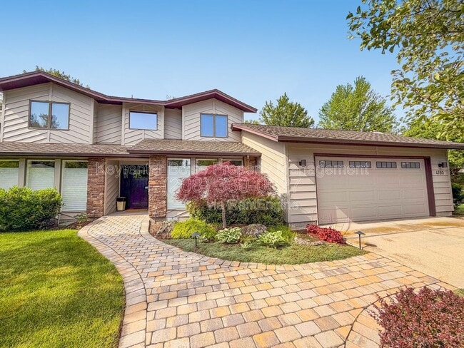 Building Photo - 4780 N Riverfront Dr