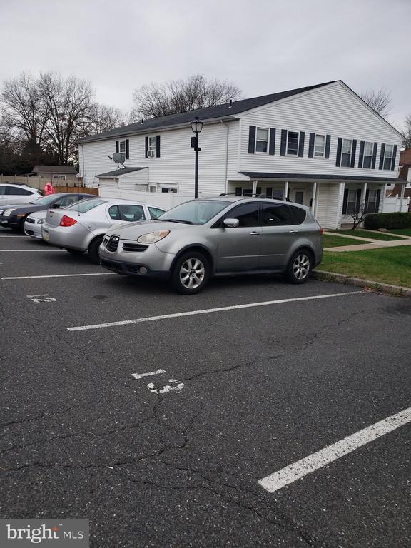 Building Photo - 12 Reliance Ct