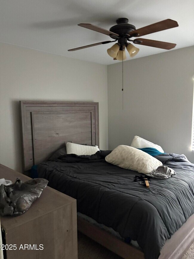 Building Photo - 17901 N 111th Dr