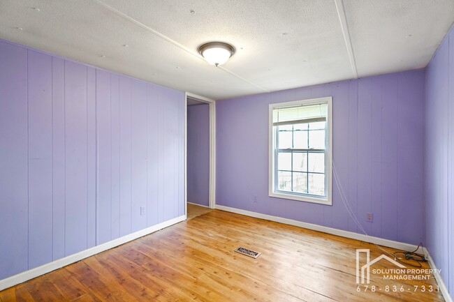 Building Photo - 148 Pine Tree Path