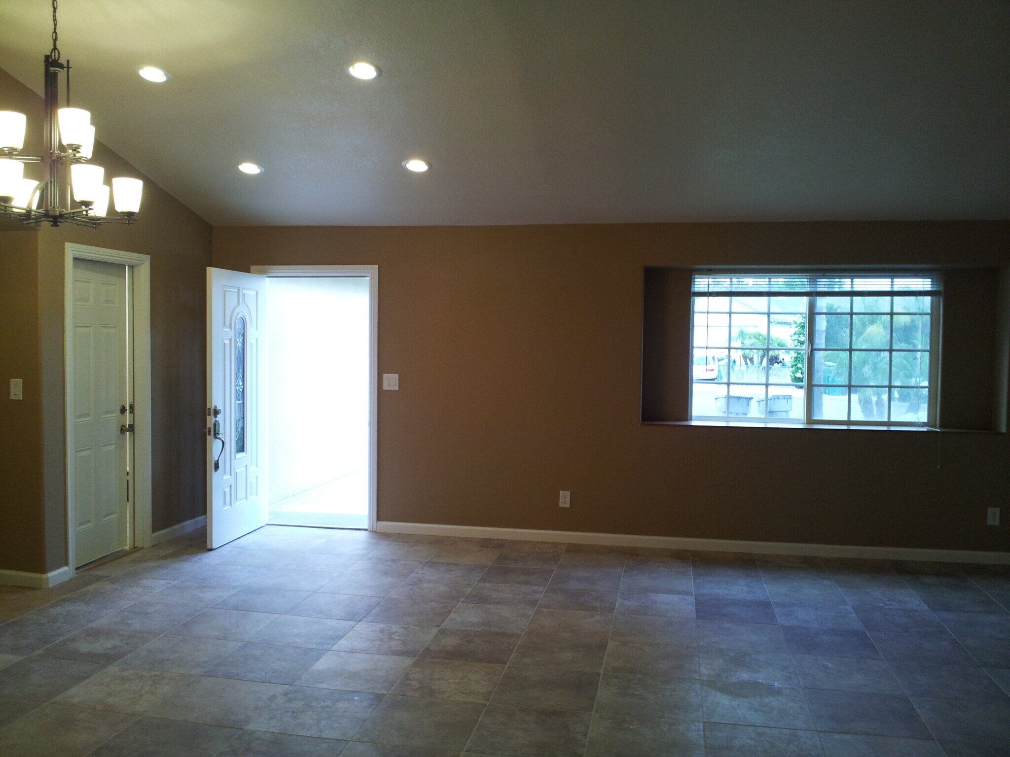 Building Photo - 5139 Omar Ct