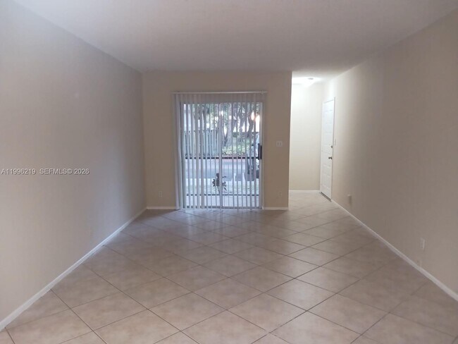 Building Photo - 300 Gardens Dr