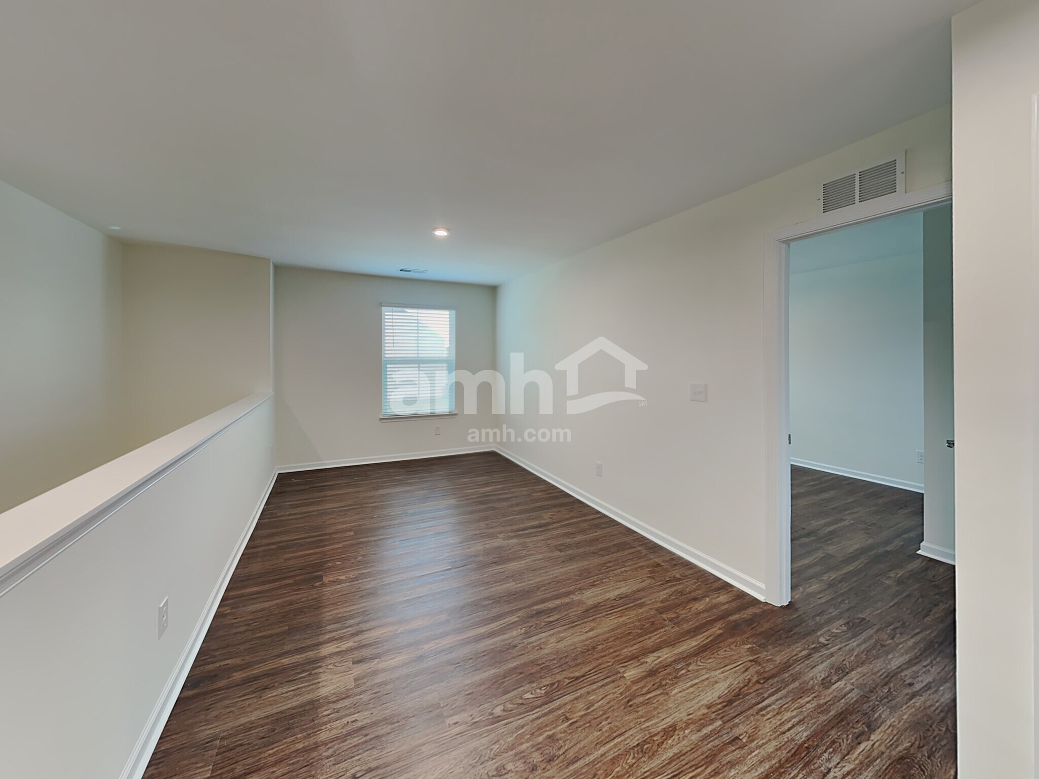 Building Photo - 661 Hamilton Park Dr
