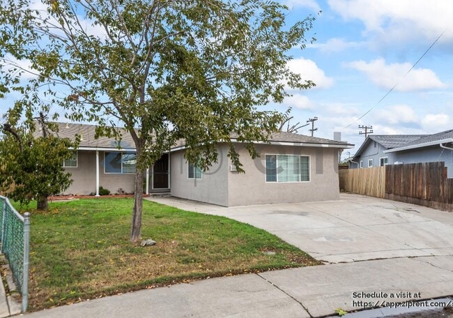 Building Photo - 451 Helen Ave