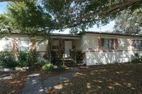 Building Photo - 4845-4825 25th Ave N