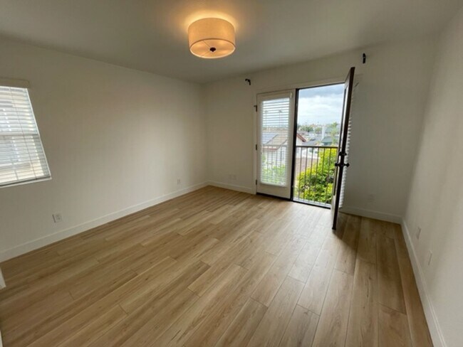 Building Photo - Rent Special - 2 weeks free rent!! 3 bedro...